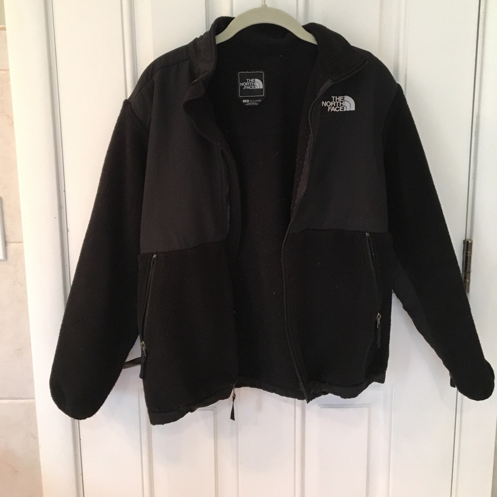 Black north face jacket