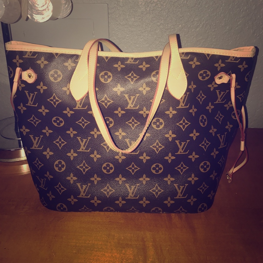 Louis Vuitton Monogram Neverfull Tote GM