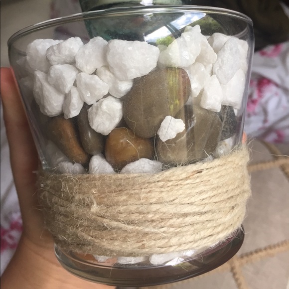 Candle center piece. 🌸 - Picture 3 of 3