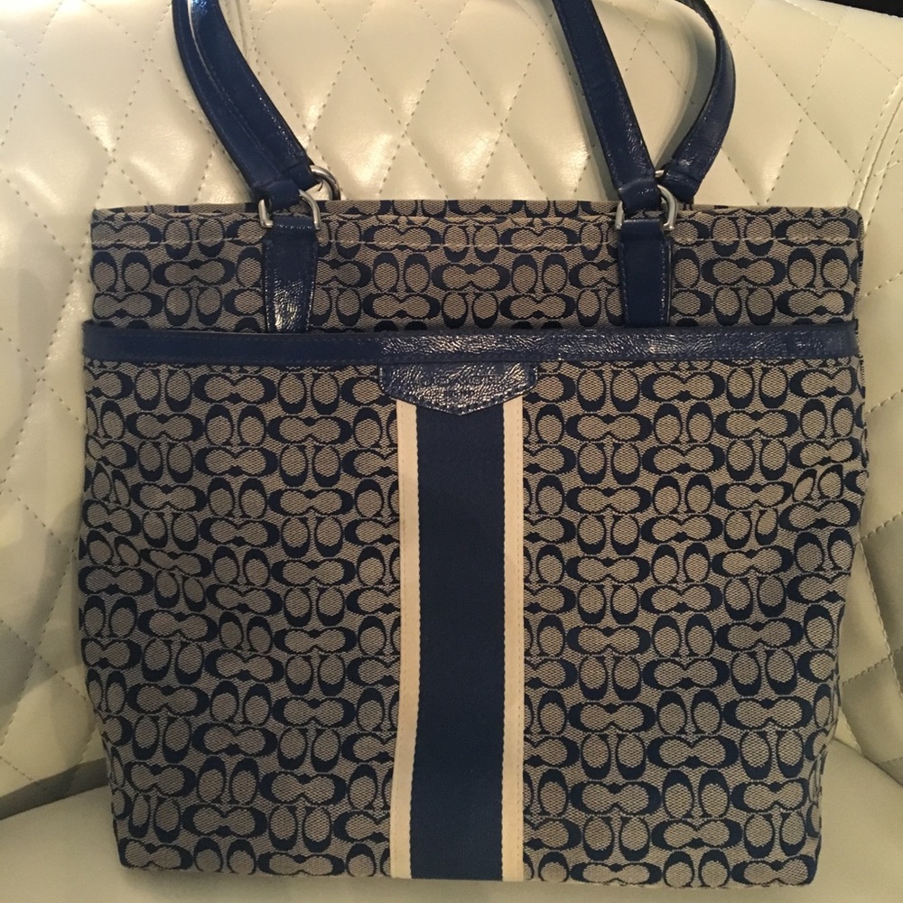 Coach purse f27008