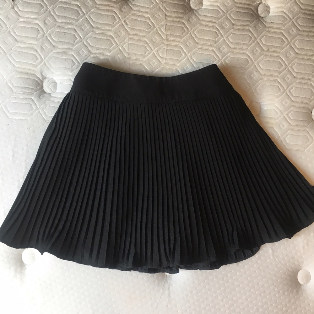 Mixxmix pleaded skirt