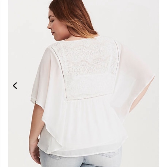 Torrid flutter blouse 🦋 - Picture 5 of 5