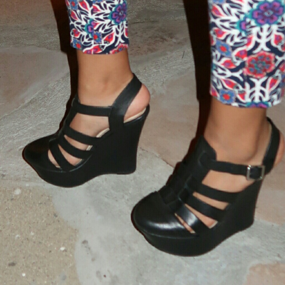Black Cut Out Wedges