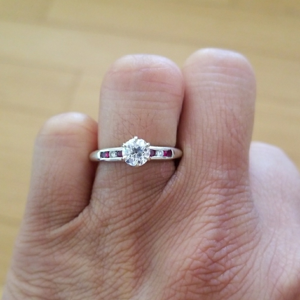 100% diamonds and ruby 14k white gold ring