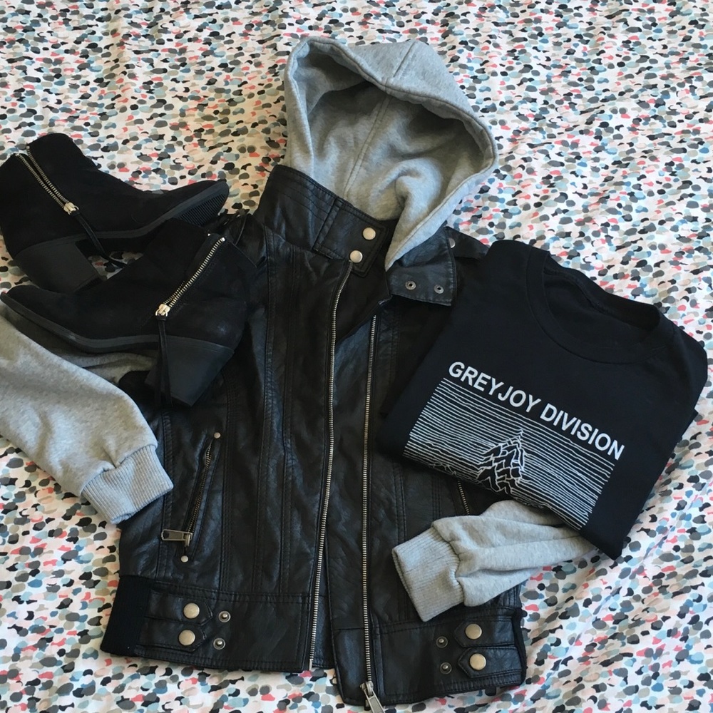 Must go! Faux leather jacket