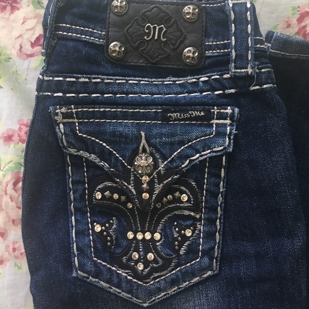 Miss Me Jeans - Picture 2 of 5