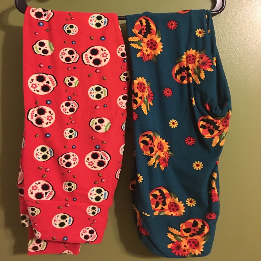 Cute Halloween leggings.