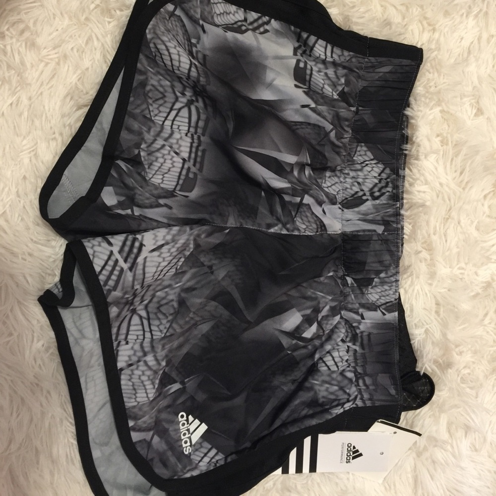 Shorts black and grey design