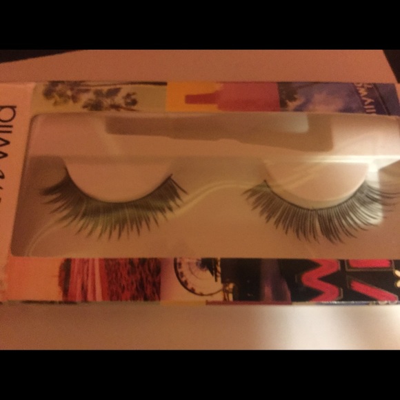 Eyelashes - Picture 2 of 2