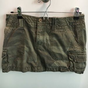 American Eagle Outfitters camo skirt