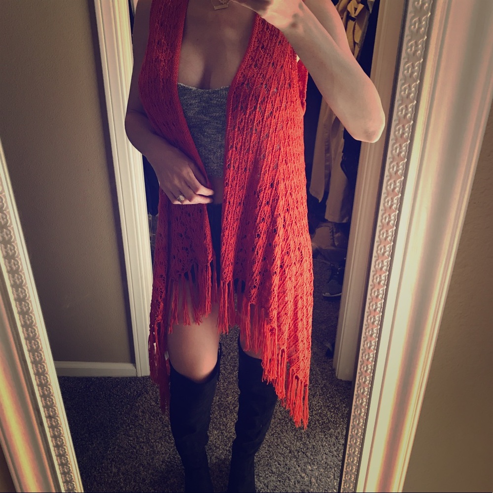 NWOT rust color fringe/crochet vest S