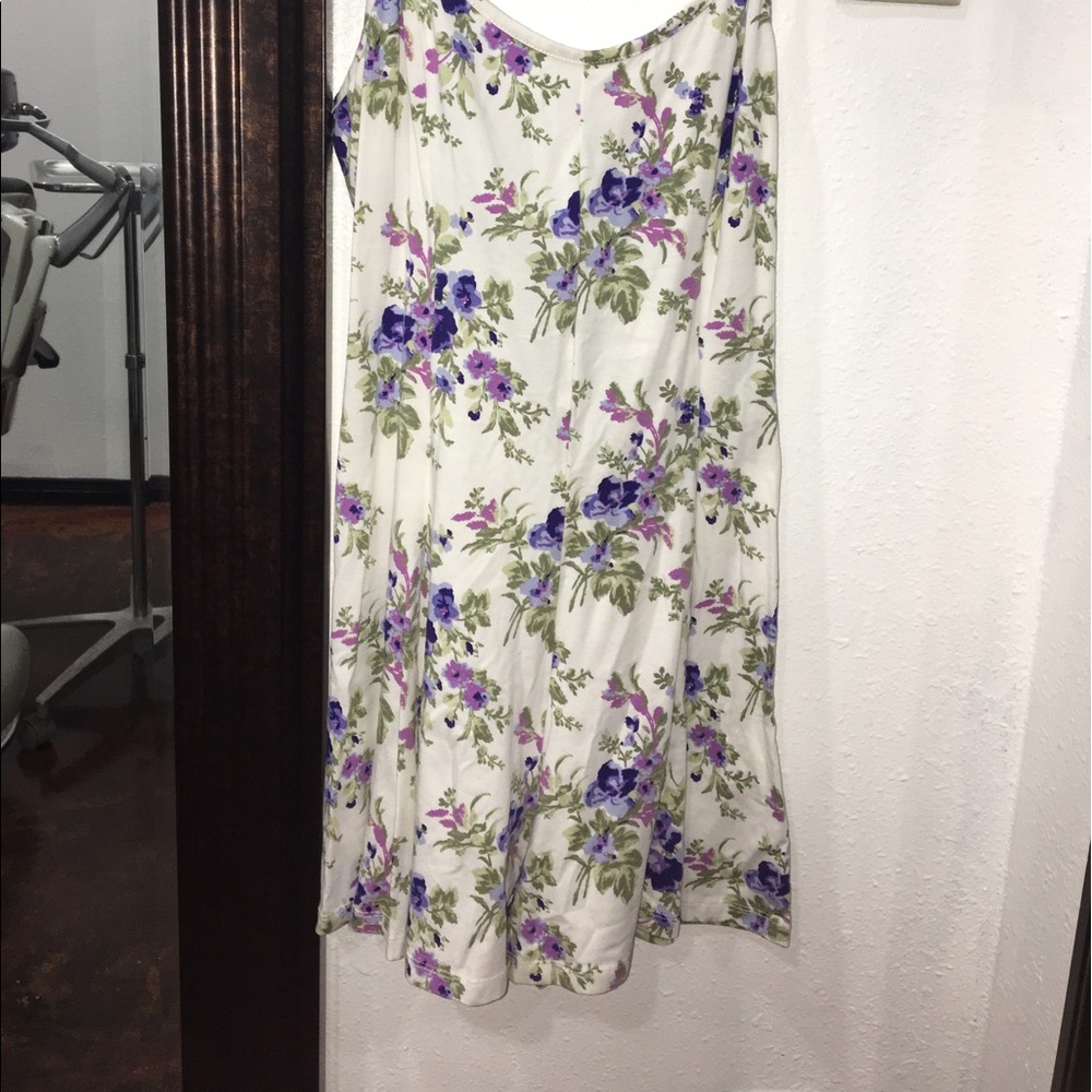 Romper - Picture 2 of 4