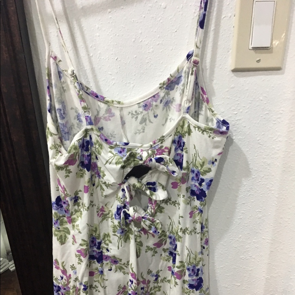 Romper - Picture 3 of 4