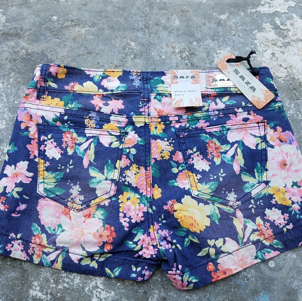 💟New Blue/Colorful Floral Shorts💛 - Picture 4 of 5