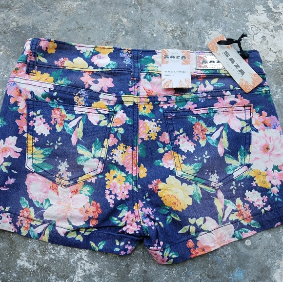 💟New Blue/Colorful Floral Shorts💛 - Picture 3 of 5