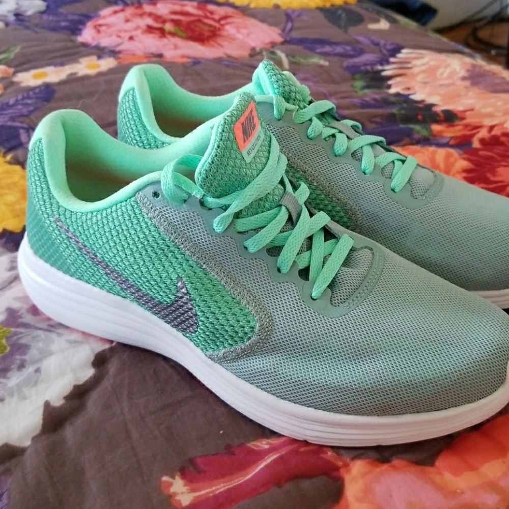 Nike Sneakers NWOT