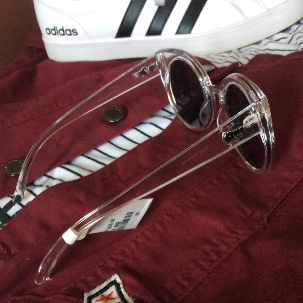 Quay Sunglasses 😎💎 - Picture 4 of 7