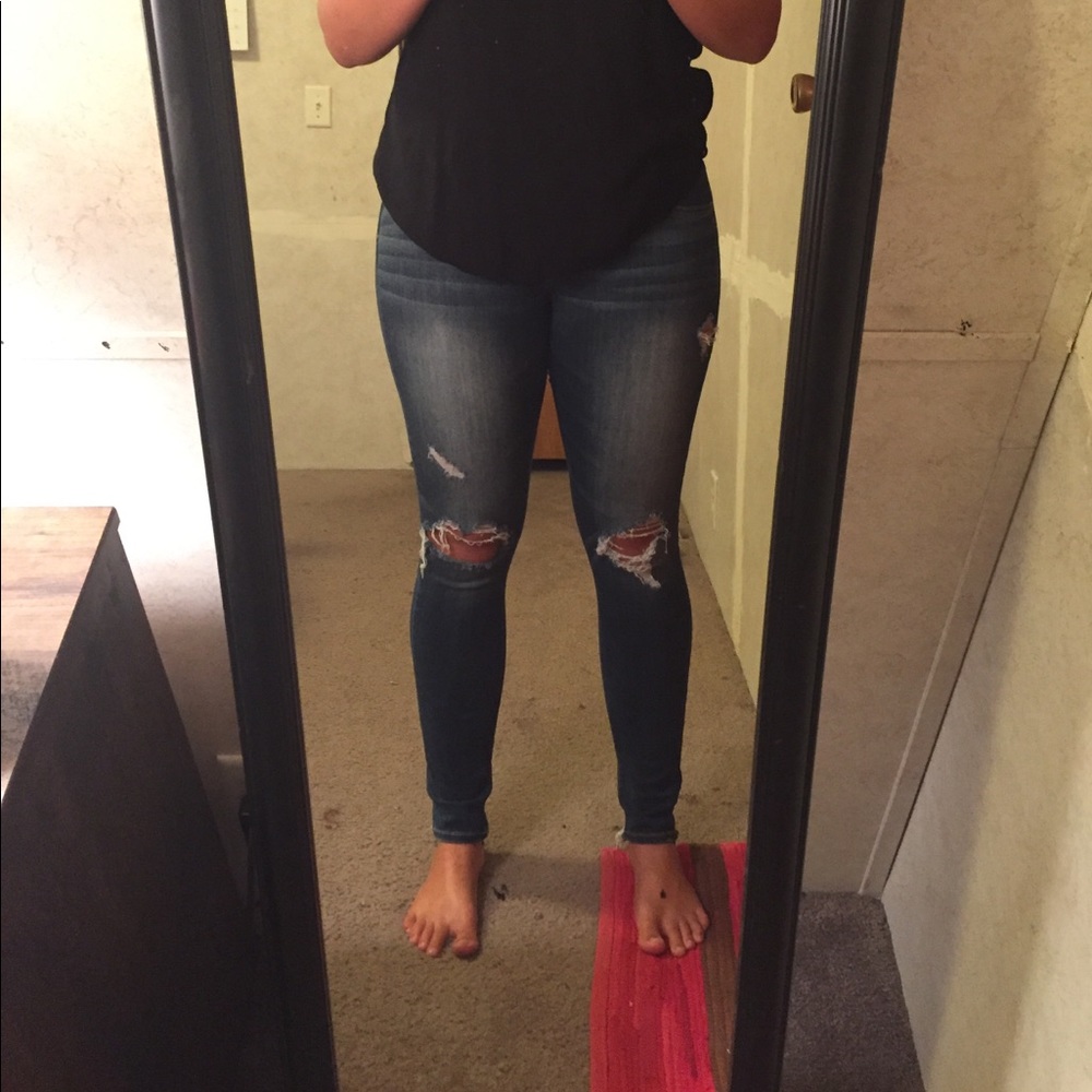 American Eagle Distressed Skinny Jeans