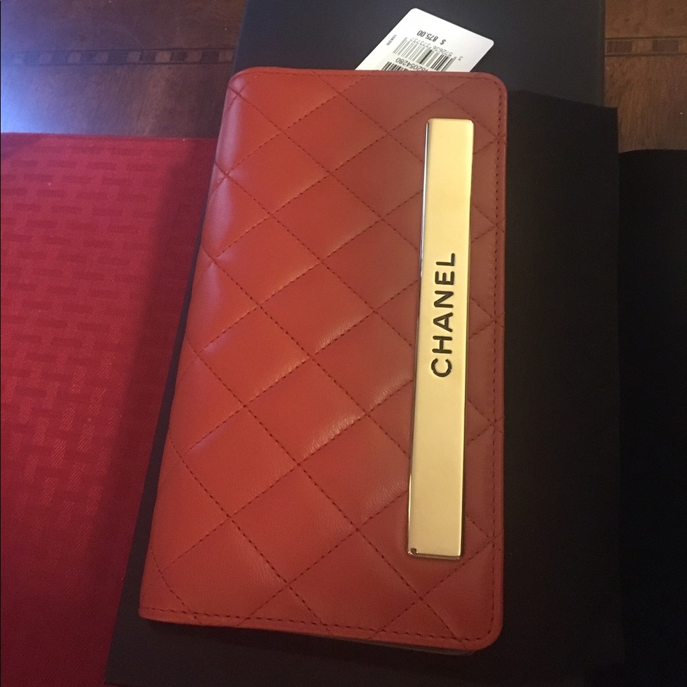 Chanel Red Leather Wallet - Picture 2 of 6