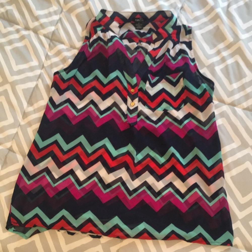 Chevron Patterned Tank