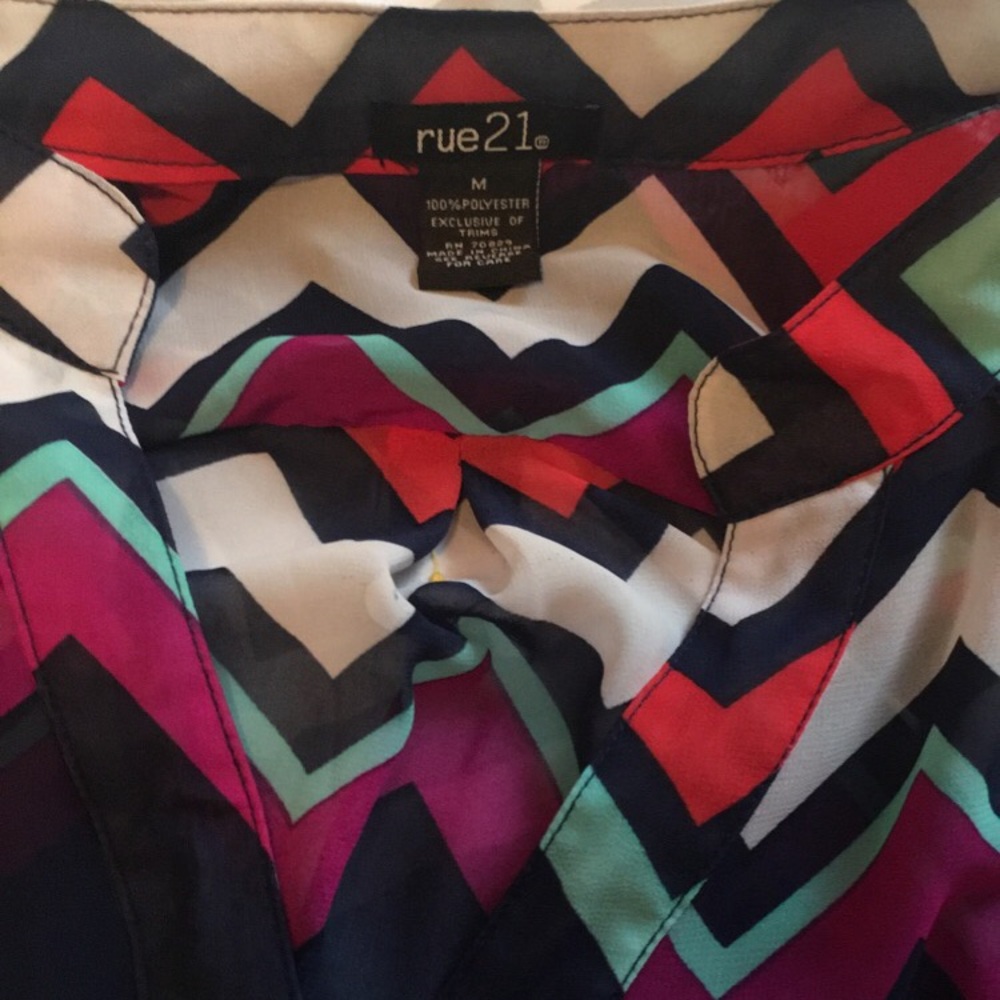 Chevron Patterned Tank - Picture 2 of 2