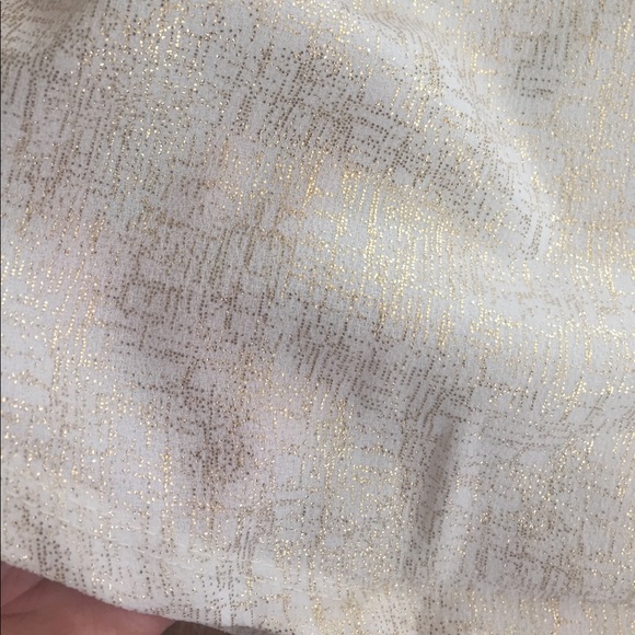 Off shoulder bell sleeve ❤️one left in a large - Picture 4 of 4