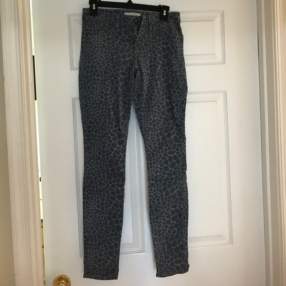 Rich and skinny giraffe print jeans size 25