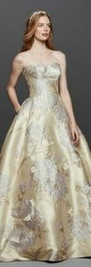 Oleg Cassini Wedding/ Ball Gown with pockets