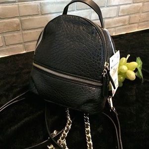 Zara Bags - ZARA CONVERTIBLE BACKPACK W/ CHAIN STRAP Zara Bags - ZARA CONVERTIBLE BACKPACK W/ CHAIN STRAP