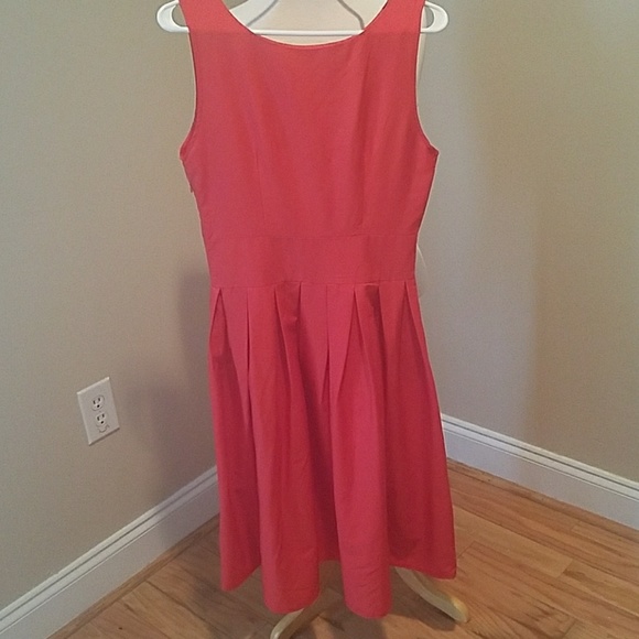 Red summer dress - Picture 1 of 3
