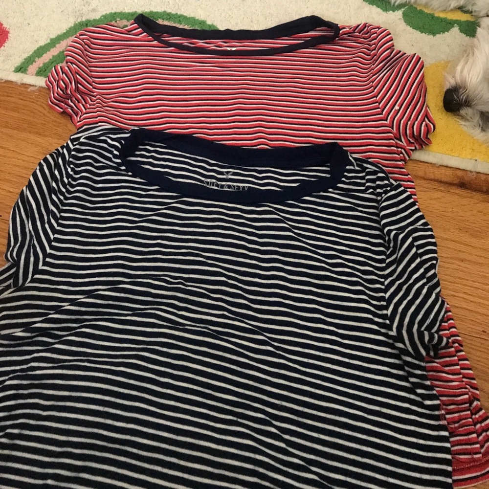 2 American eagle soft sexy tee