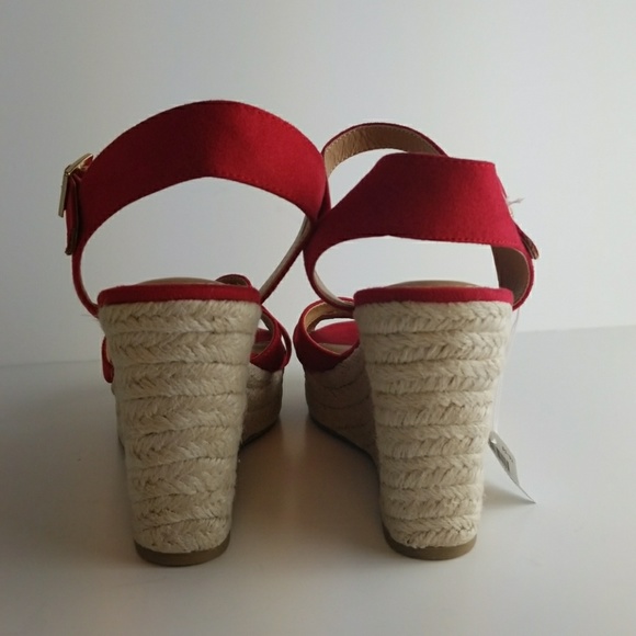 NEW! American Eagle Wedge Platform Heels - Picture 4 of 5