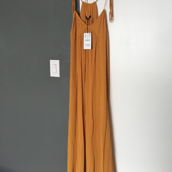 Zara dress - Picture 4 of 4