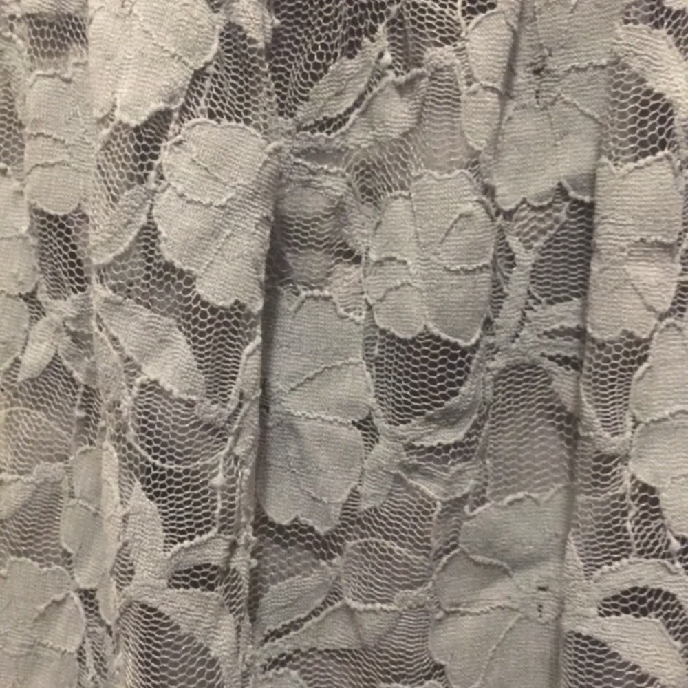 Beautiful Dress - Picture 3 of 3