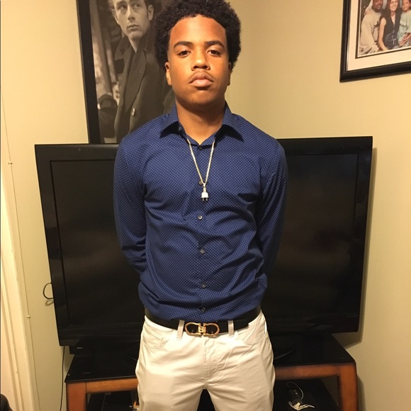 Meet your Posher, Carlos - Picture 1 of 1