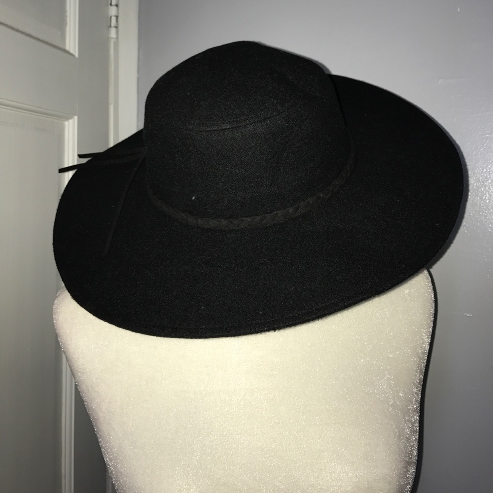 Floppy hat for women