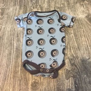 Short sleeve onesie.