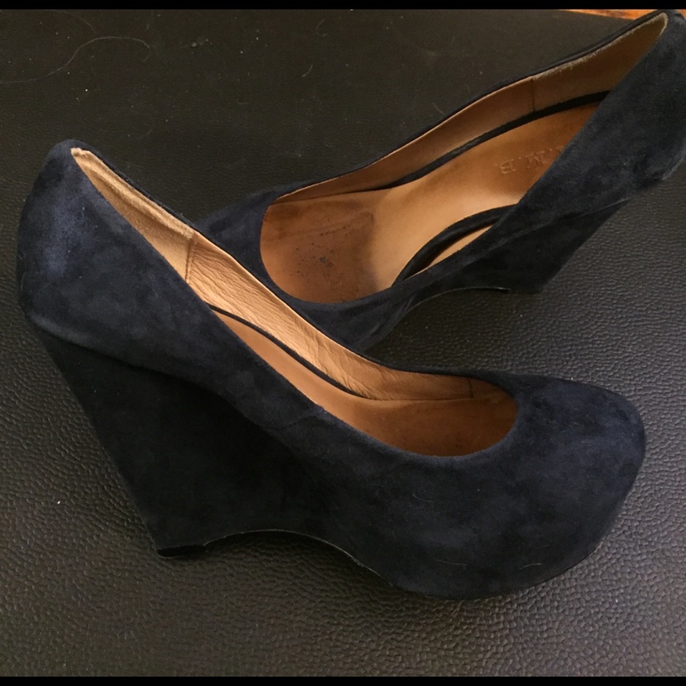 L.A.M.B. platform wedge used heels navy 8M