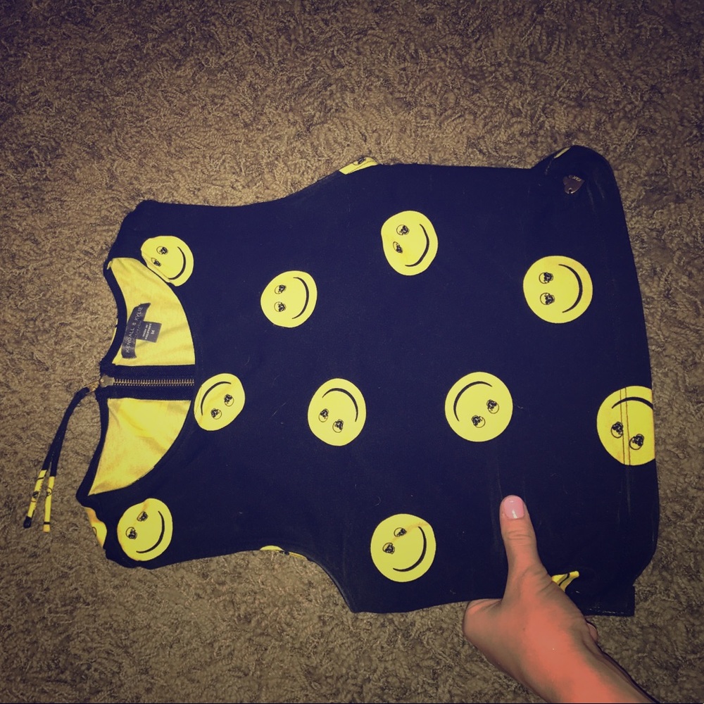 Designer Kendall &Kylie✨Smiley face tank top!✨