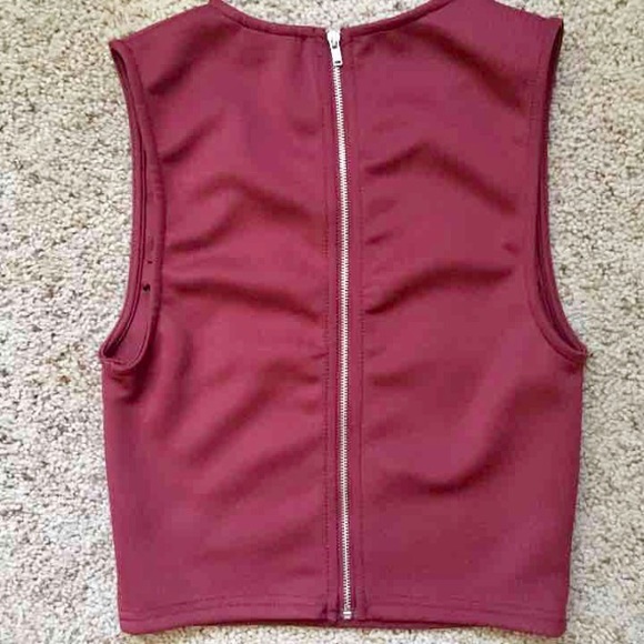 Laser Cut Crop Top - Picture 3 of 3