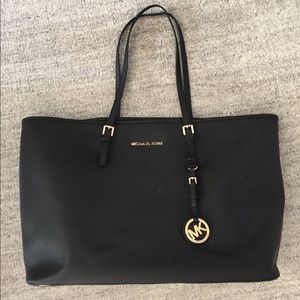 Michael Kors Jet Set Travel Extra Large Tote