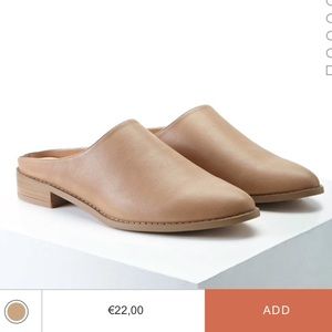 Forever 21 Pointed faux leather mules size 7