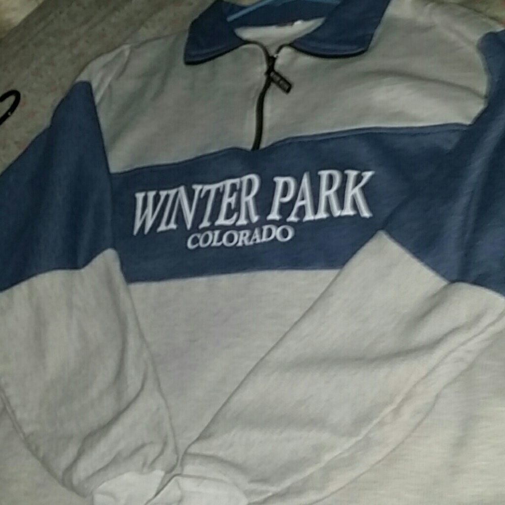 Sweatshirt