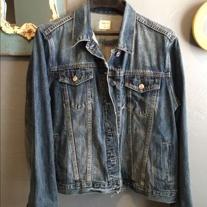Gap brand vintage style blue jean jacket, size XL