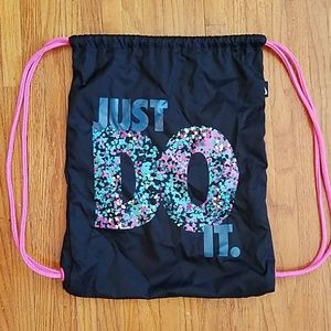 ⭐on hold until Wed⭐ Nike drawstring backpack