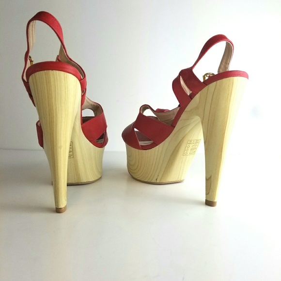 NEW! Red Stilettos platform Heels - Picture 2 of 4