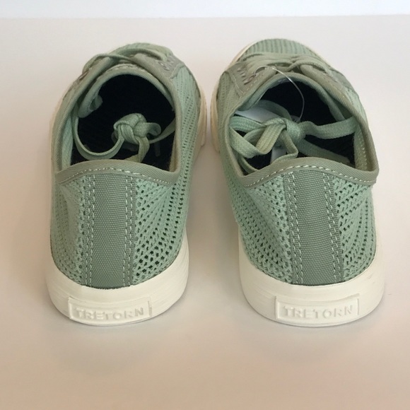🎉HP🎉TRETORN Perforated Sneakers - Picture 5 of 7