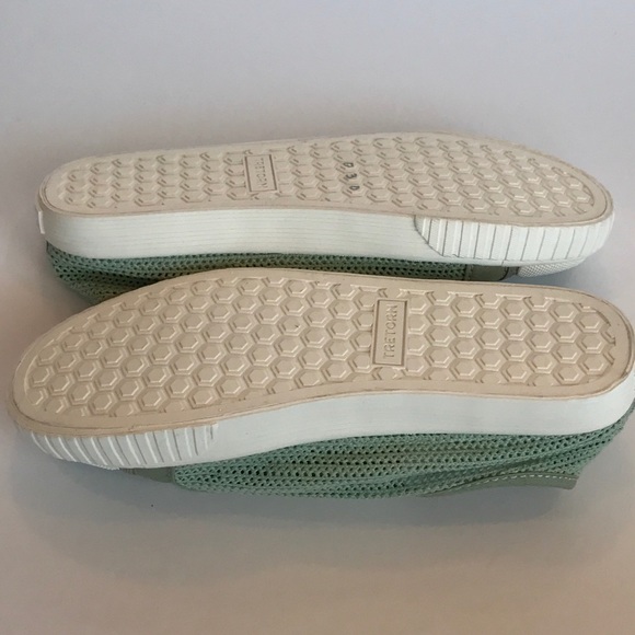 🎉HP🎉TRETORN Perforated Sneakers - Picture 6 of 7