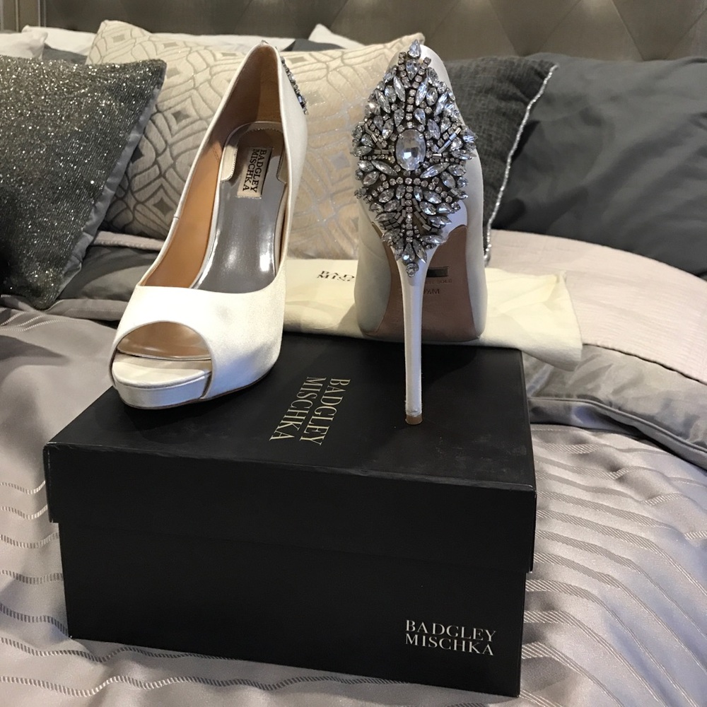 Badgley Mischka White Satin Shoes.