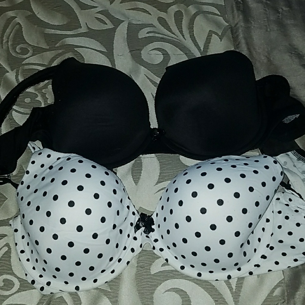 2 victorias secret bras
